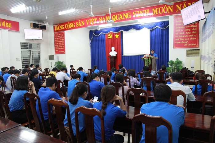 Hội nghị Tuyên truyền, nâng cao nhận thức và trách nhiệm về  an toàn an ninh thông tin, Dịch vụ công trực tuyến và  Dịch vụ Bưu chính công ích phục vụ tiếp nhận hồ sơ và trả kết quả